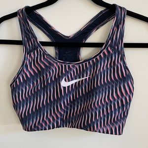 Nike Dri-Fit Sports Bra. Size M